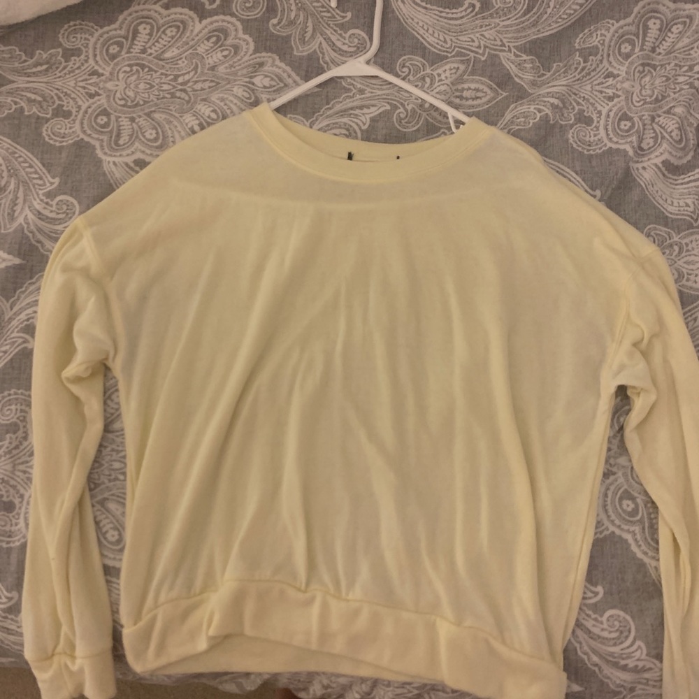Pastel yellow crewneck